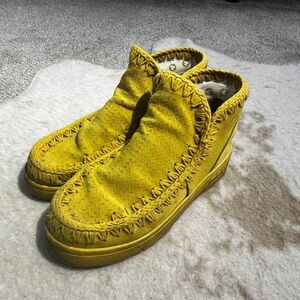 MOU ANKLE BOOTS IN YELLOW